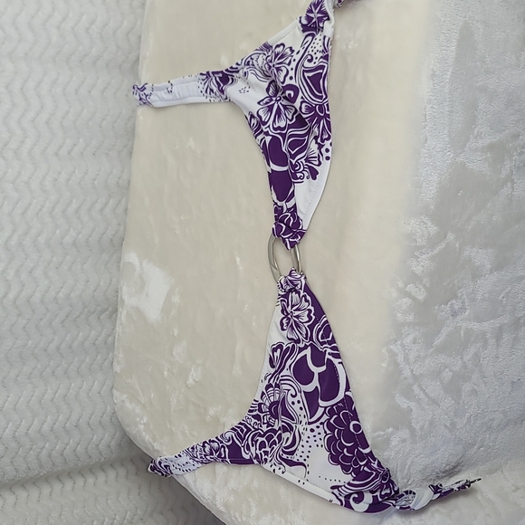 Xhilaration purple & white bikini top. - Picture 1 of 5